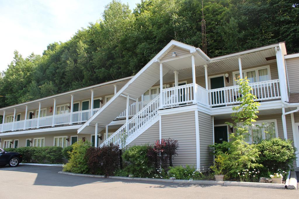 Berkshire Travel Lodge Canaan Exterior photo