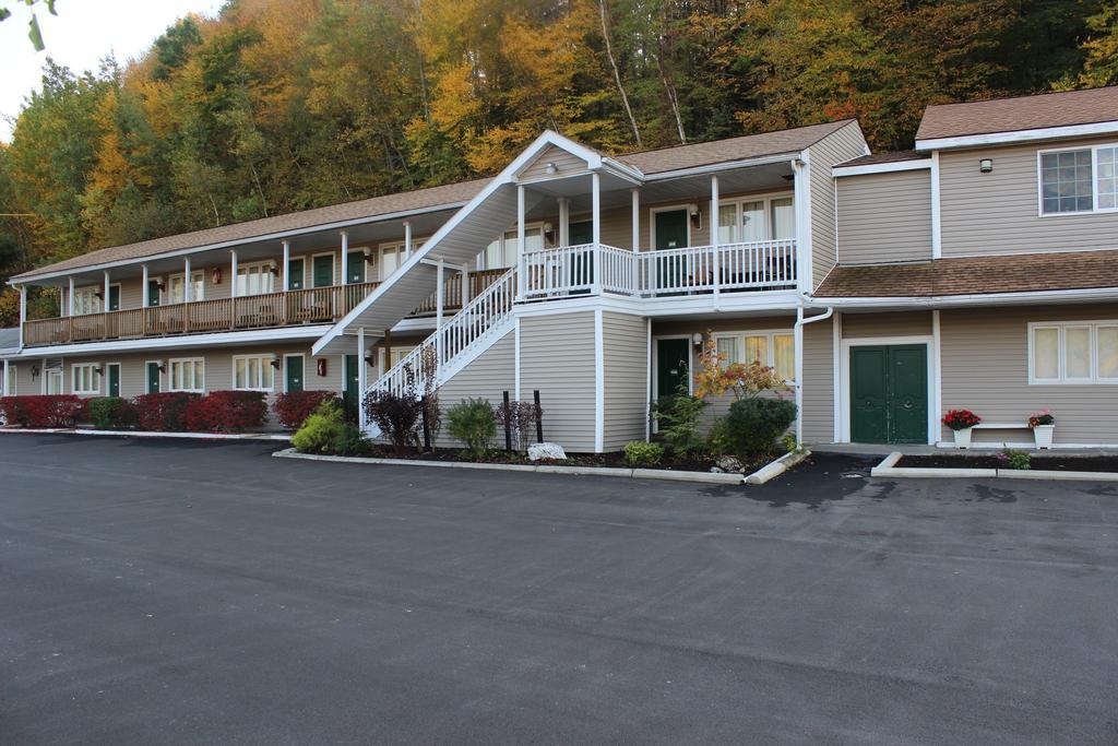Berkshire Travel Lodge Canaan Exterior photo