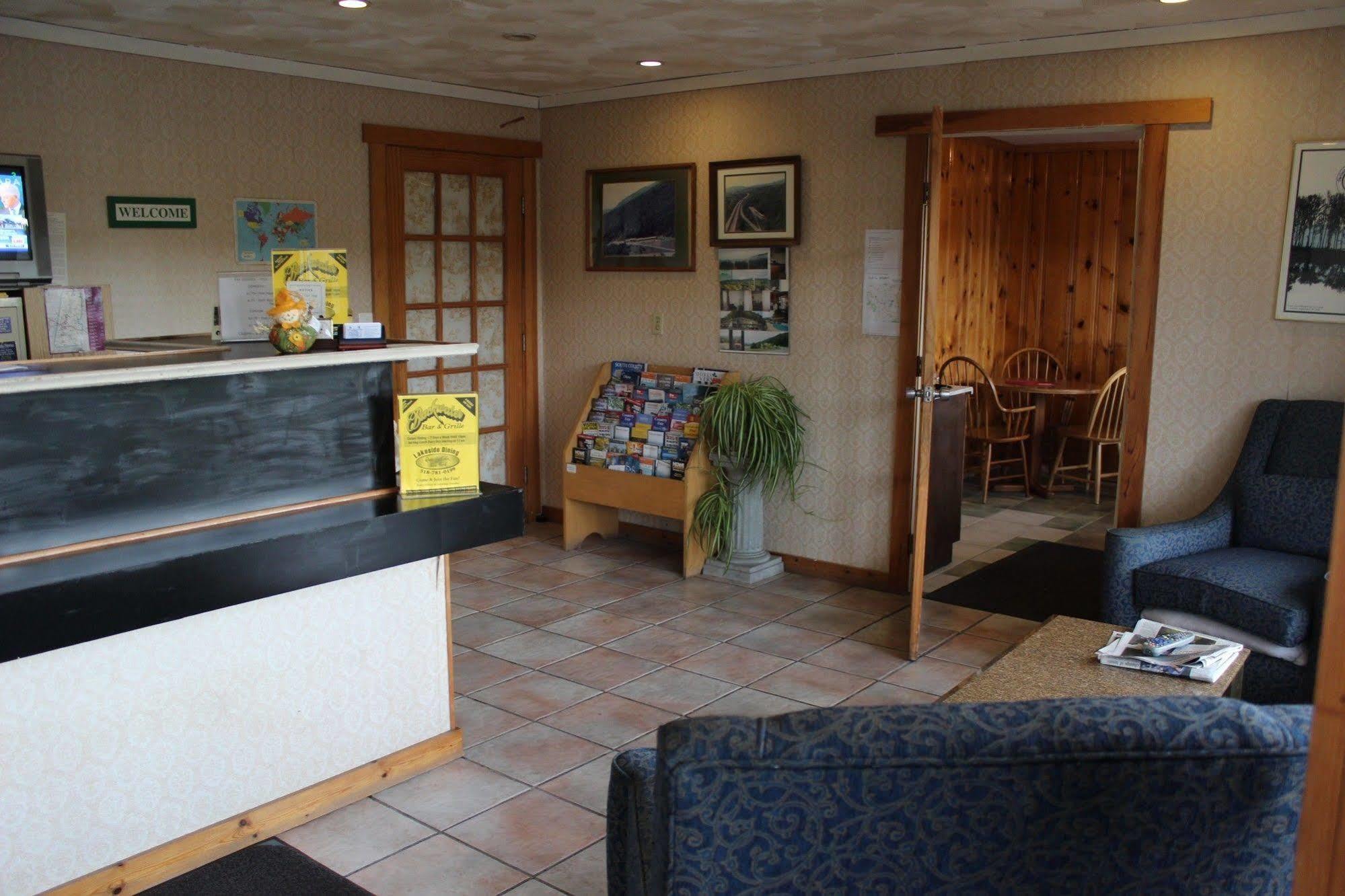 Berkshire Travel Lodge Canaan Exterior photo